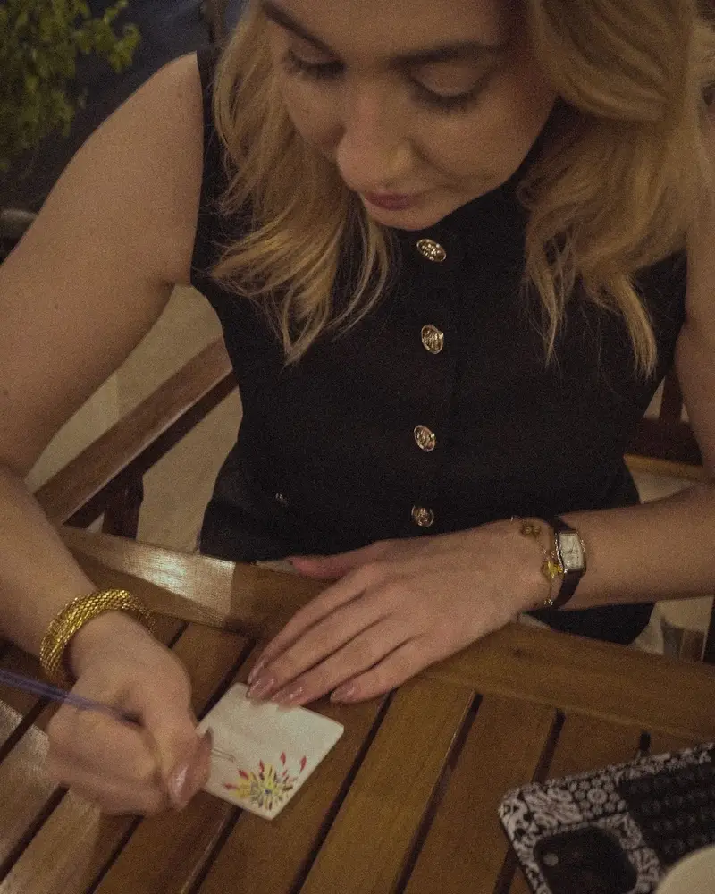 Palm & Plate moment